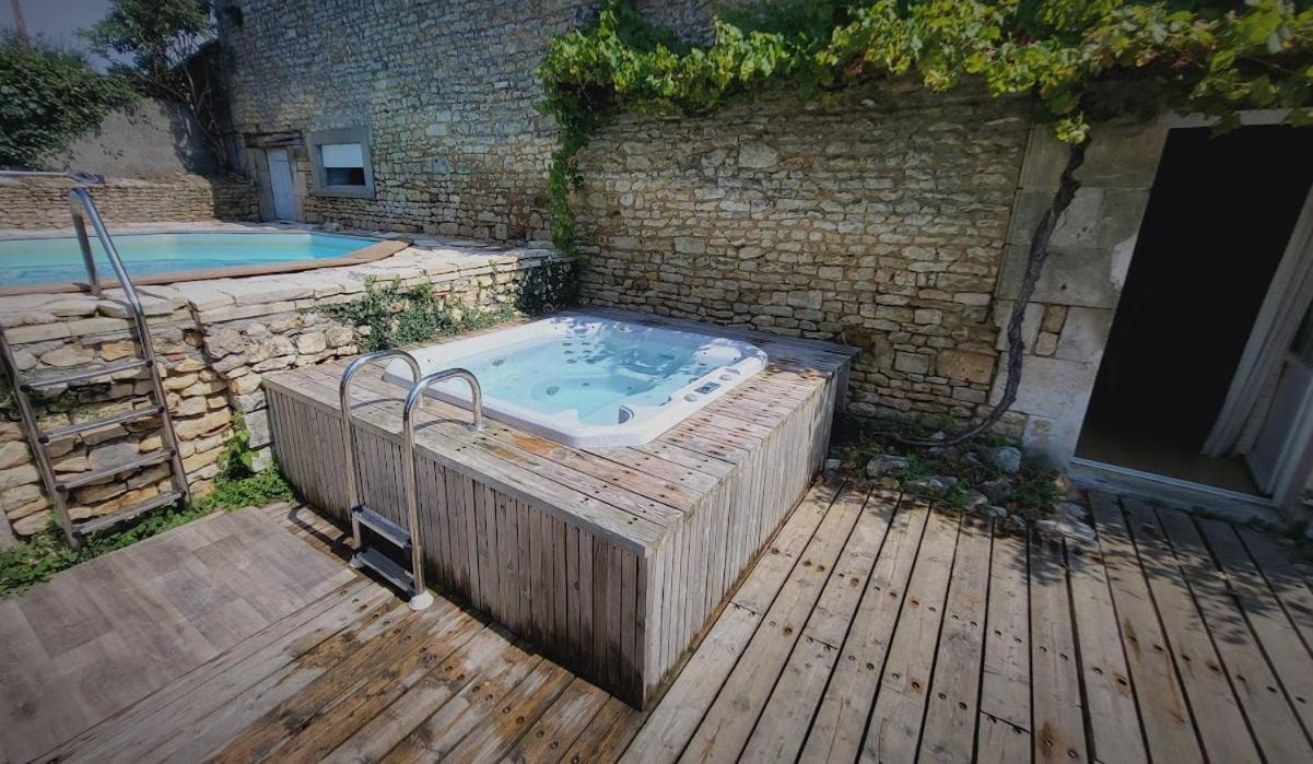 Les Du Nid Charentais * La Poterie (Charente)